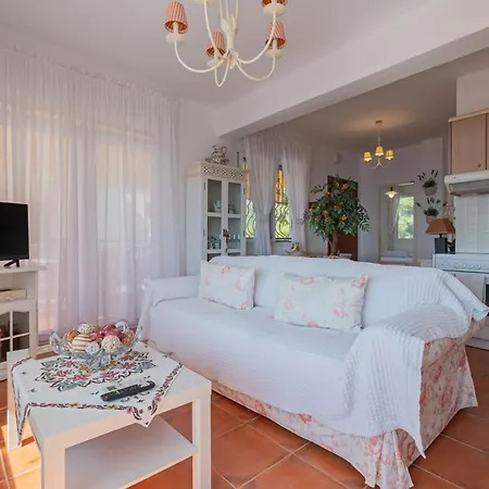 Magda House By Pro - Loutra Ag Paraskevis Halkidiki * Ajía Paraszkeví